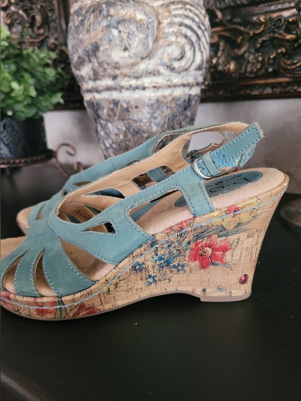 b.o.c. Women's Blue Green Cutout Slingback Sandals